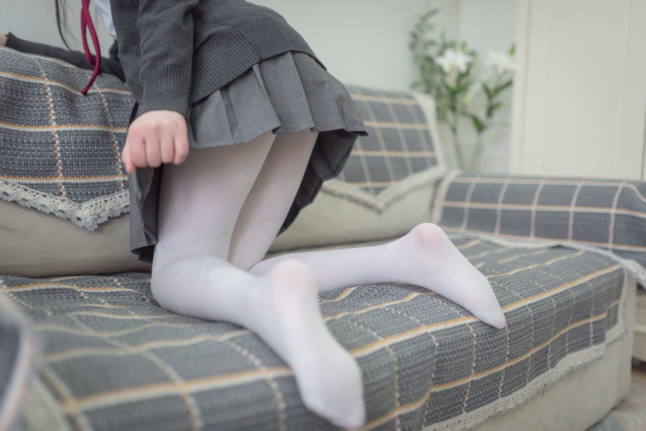 亚洲一二三四区中文字幕