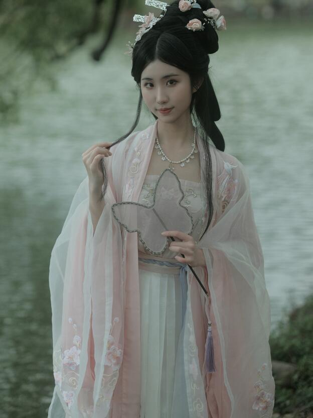 亚洲欧美强伦一区二区另类