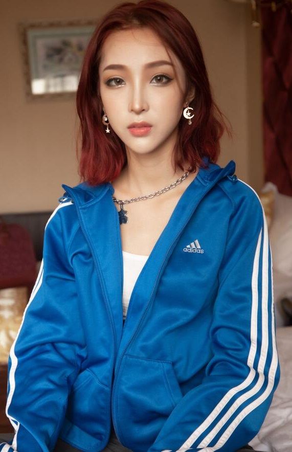 中文AV无码人妻一区二区三区 中文AV无码人妻一区二区三区