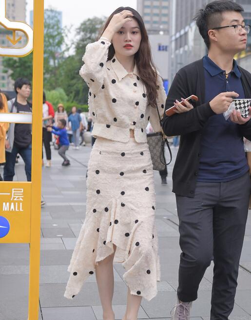 色即是空 色即是空