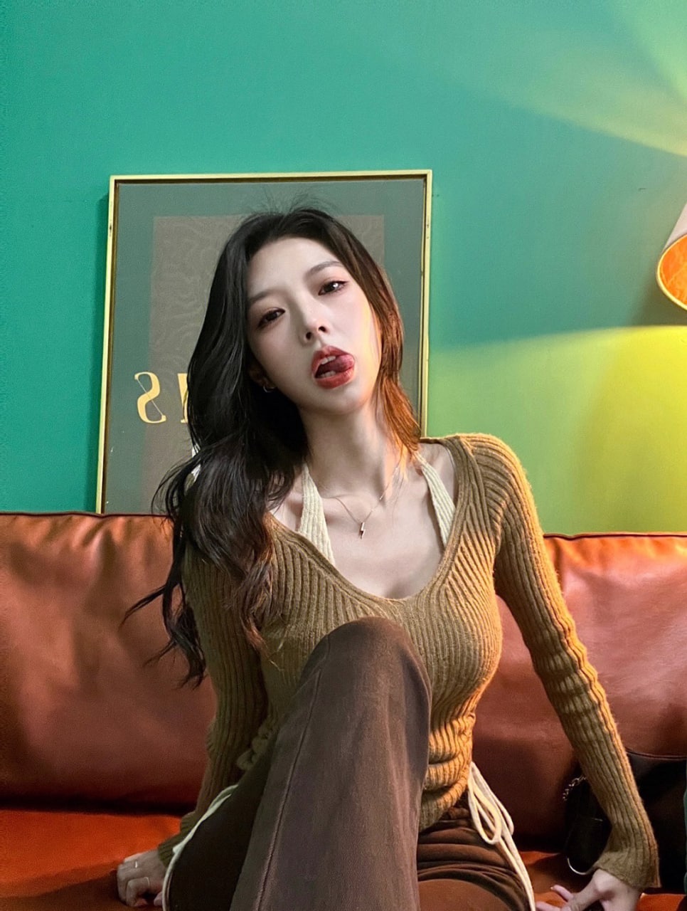 亚洲久久狠一区 亚洲久久狠一区