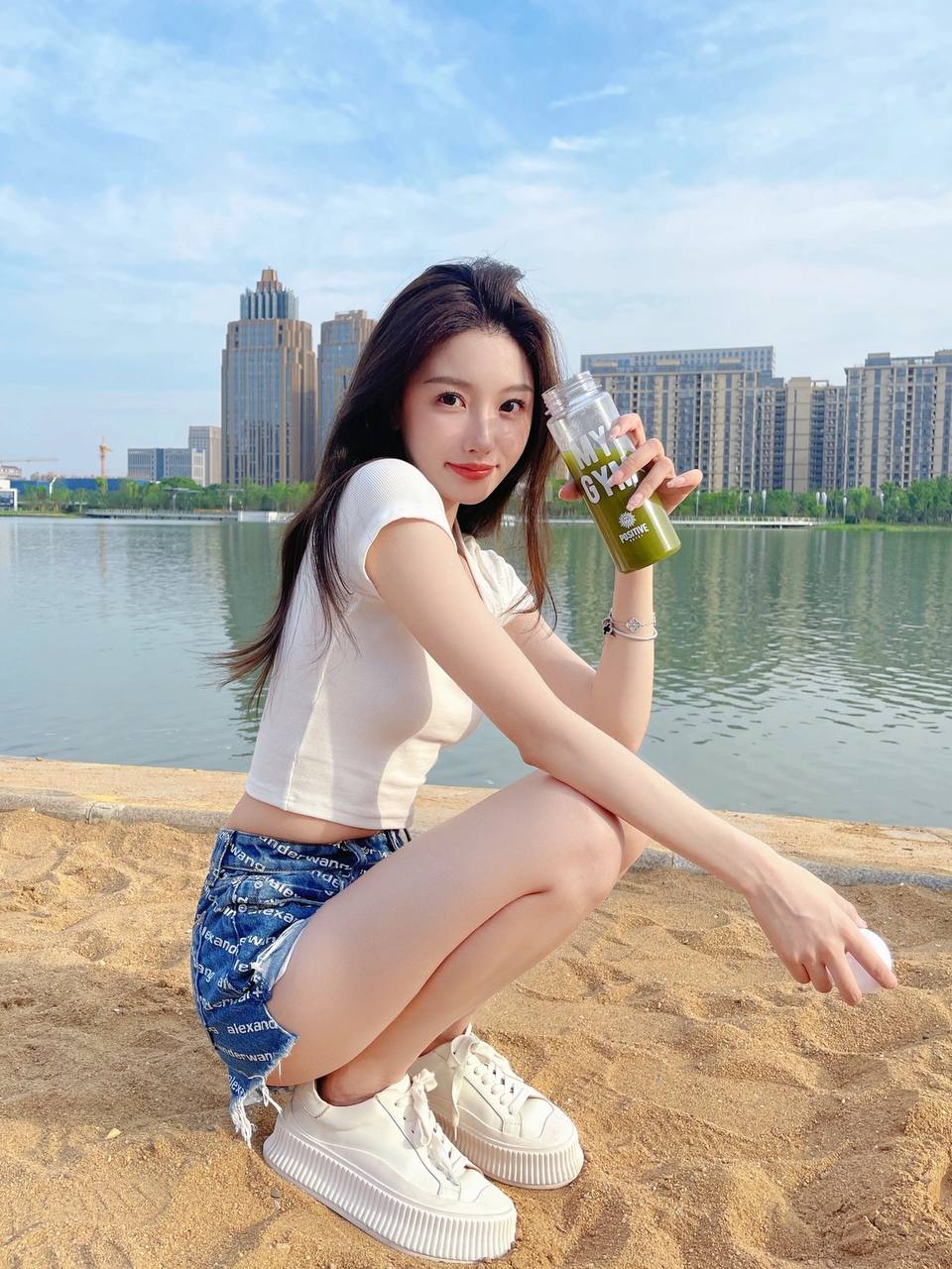 一个美好的夜晚从打开花季开始