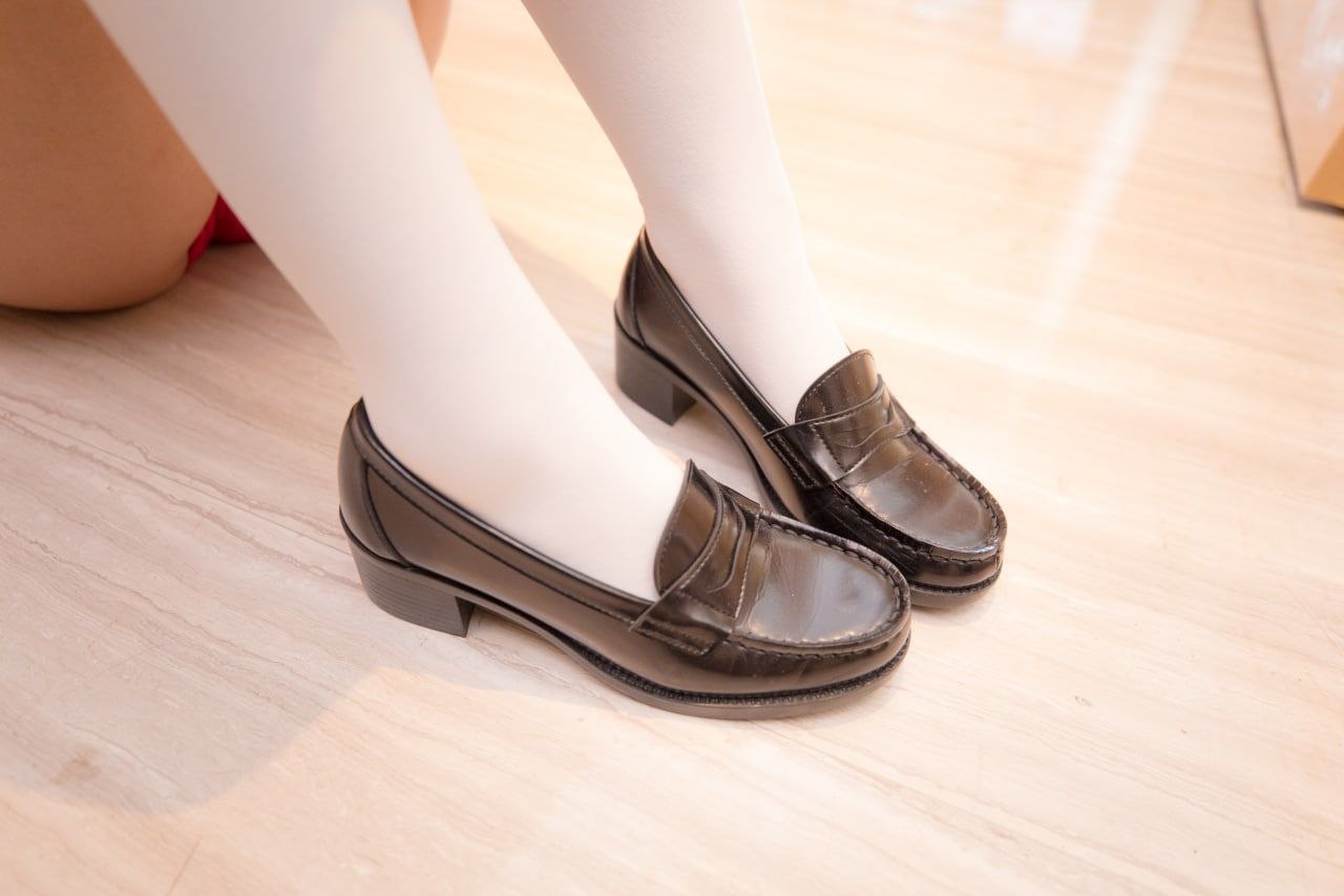 粗大挺进朋友的未婚妻 粗大挺进朋友的未婚妻