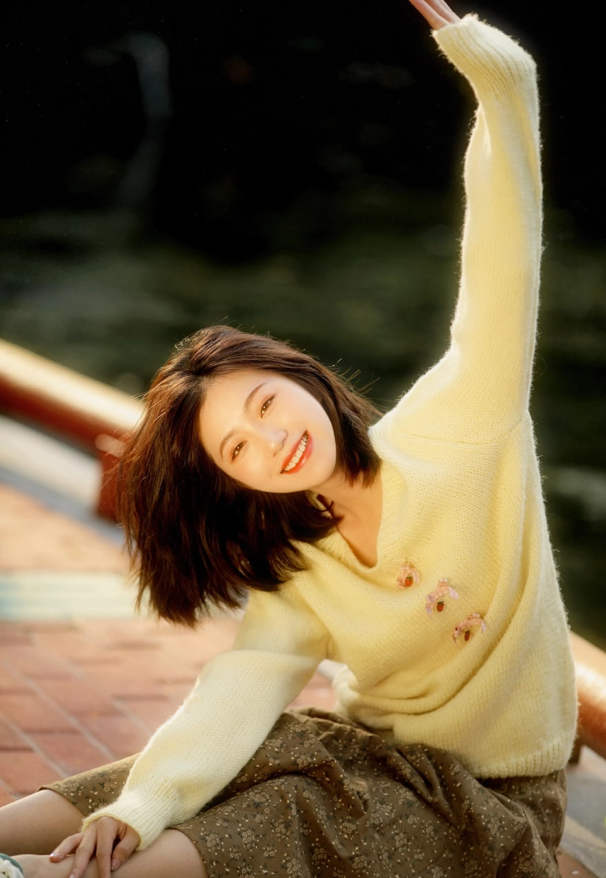 别摸了好湿快进来