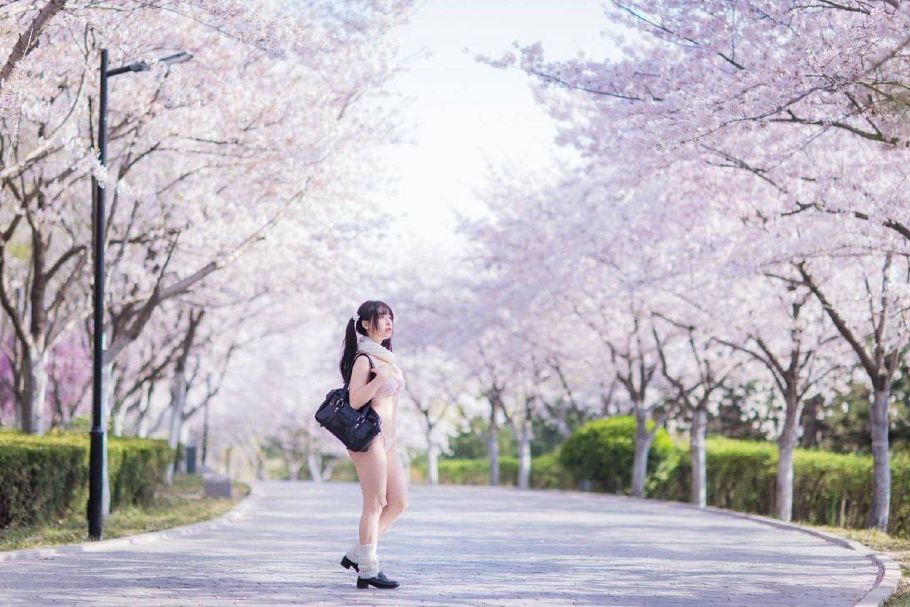 A 中女亚洲午夜 A 中女亚洲午夜