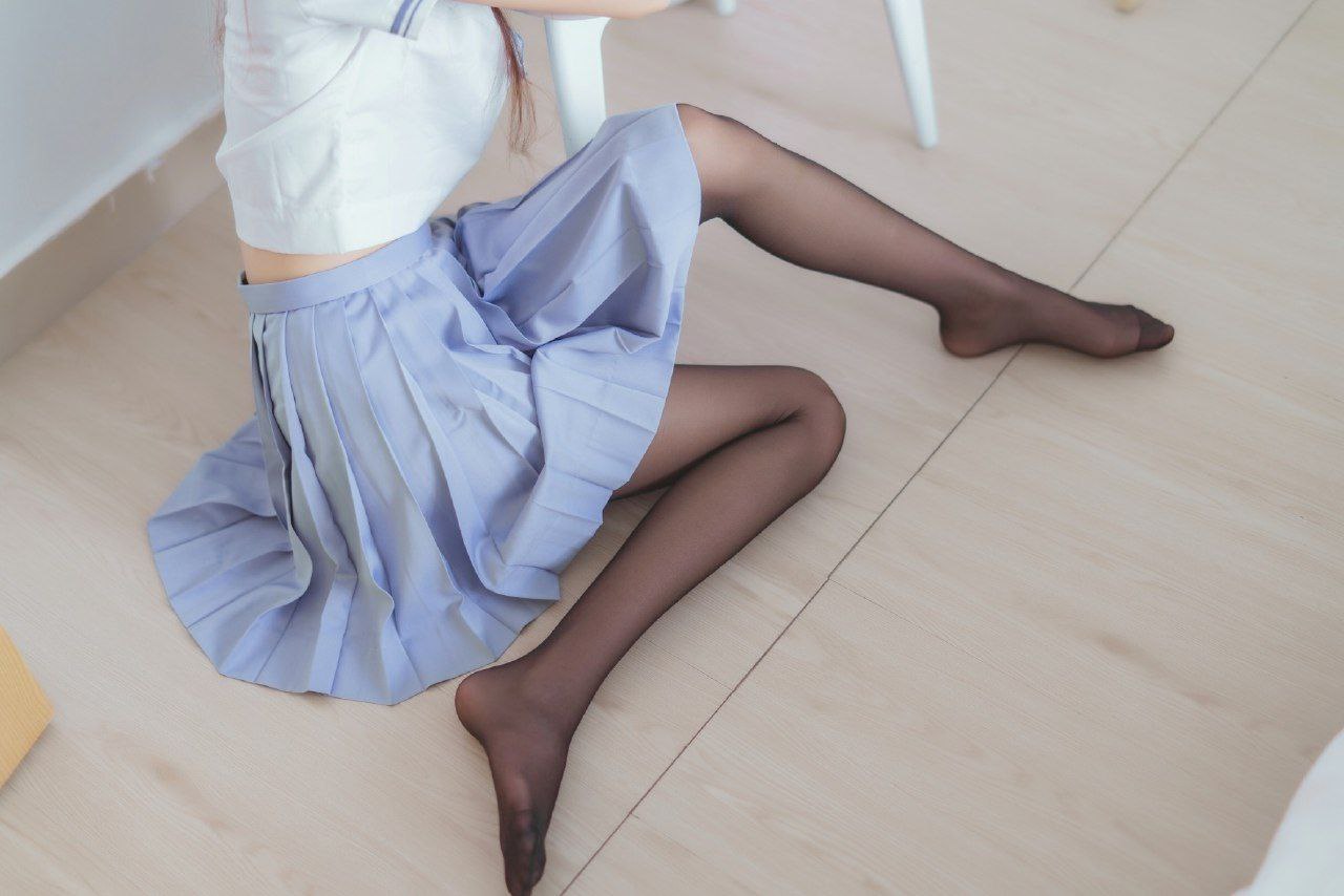 很多小伙伴都喜欢看短视频