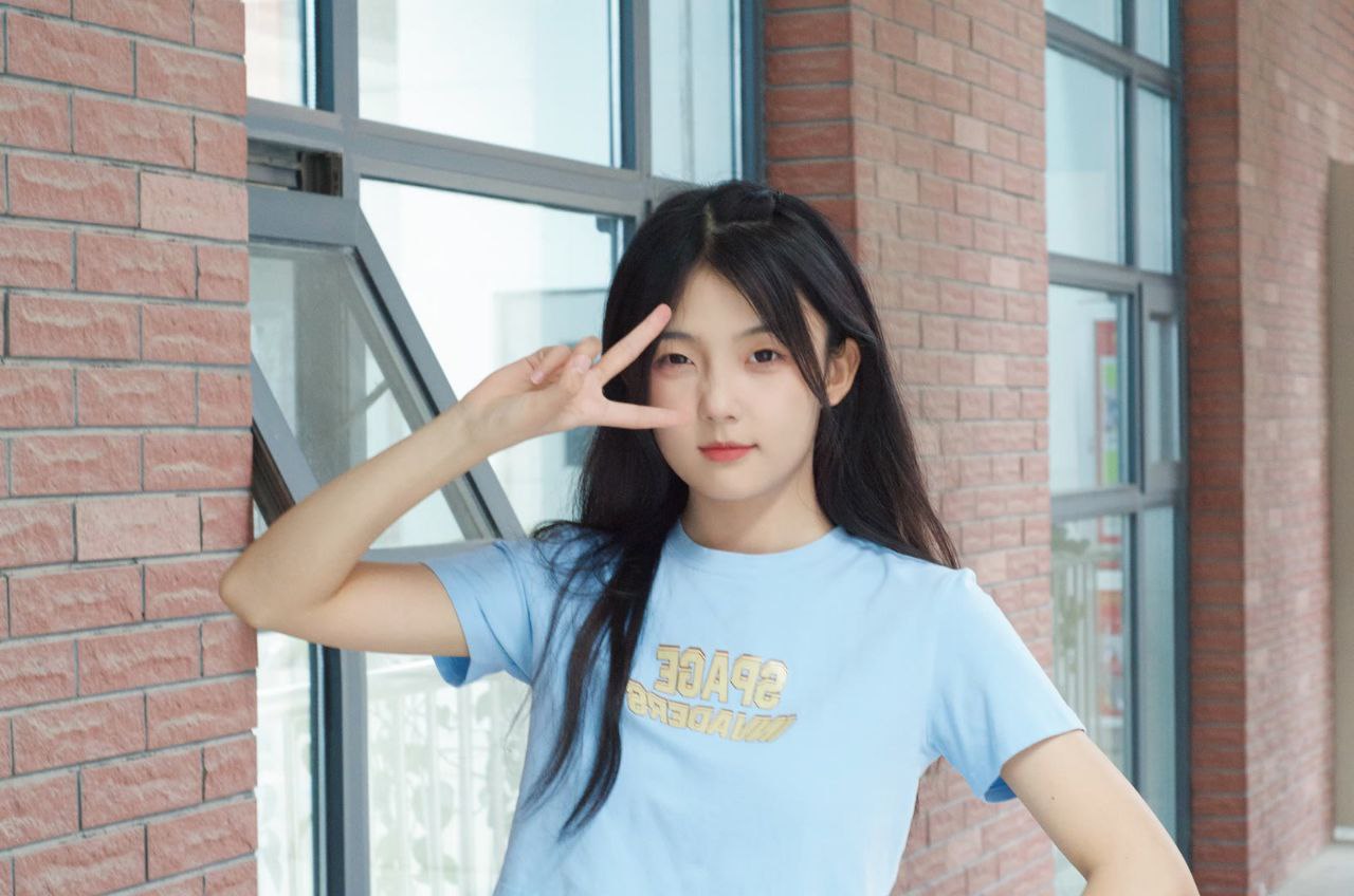 亚洲女主播久久 亚洲女主播久久