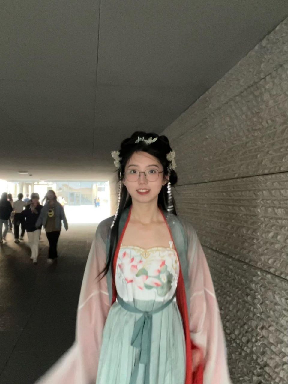 拳头交后啤酒瓶交 拳头交后啤酒瓶交