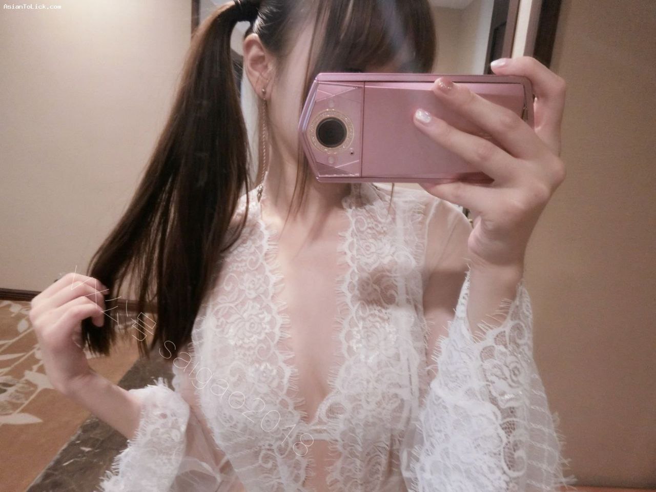 老妇炕上偷老汉视频露脸