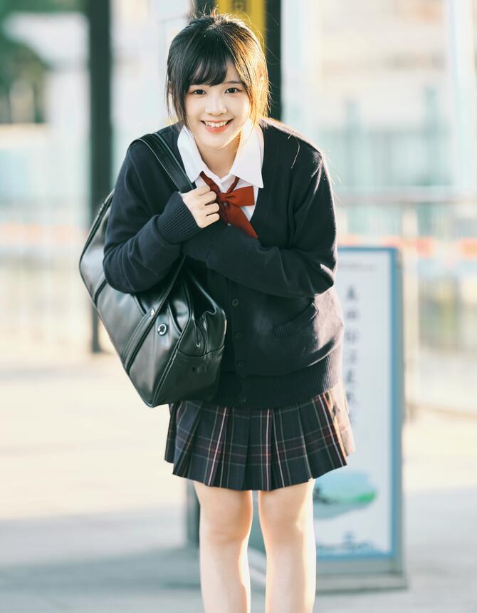 一动下面就有水一样的分泌物 - HD免费播放 一动下面就有水一样的分泌物 - HD免费播放