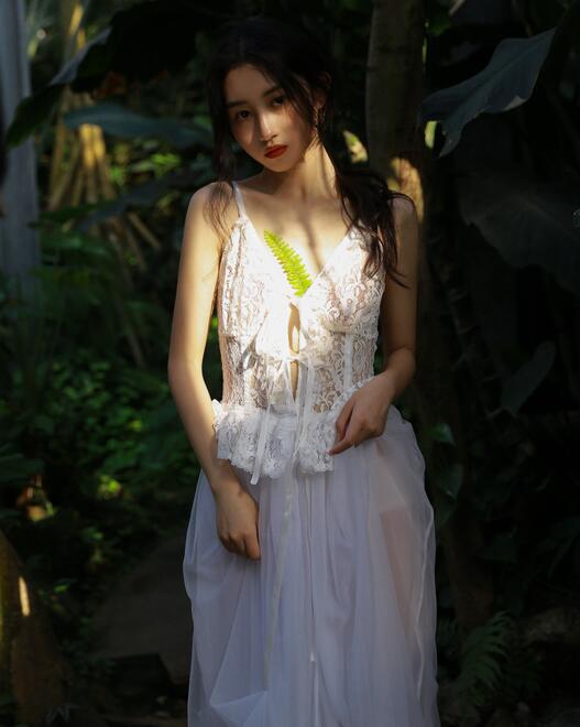 女人张开腿 让男人桶视频 女人张开腿 让男人桶视频