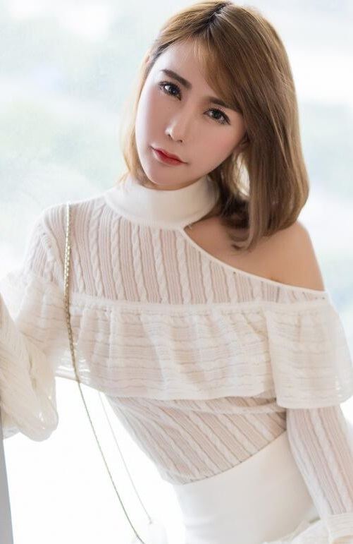 俄市长摸女副市长腿 俄市长摸女副市长腿