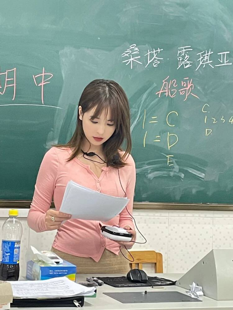 风韵的岳HD中文字幕