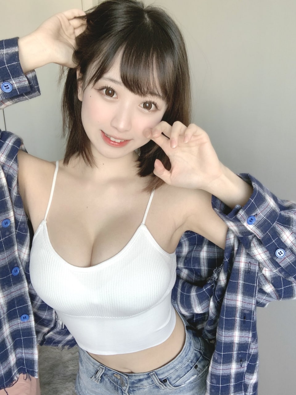 一边亲着一面膜下韩剧网