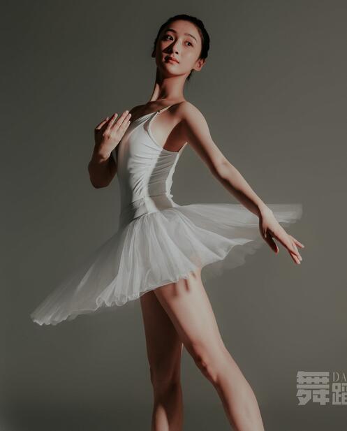 男下部进入女人下部猛进猛出 男下部进入女人下部猛进猛出