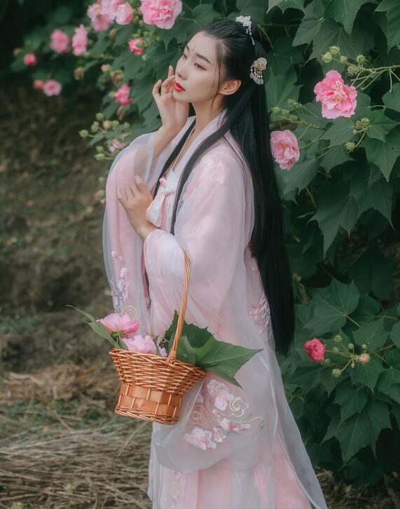 欧美丰满一区二区免费视频 欧美丰满一区二区免费视频