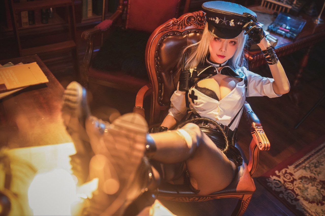 英语课代表穿裙子跟我作文 英语课代表穿裙子跟我作文