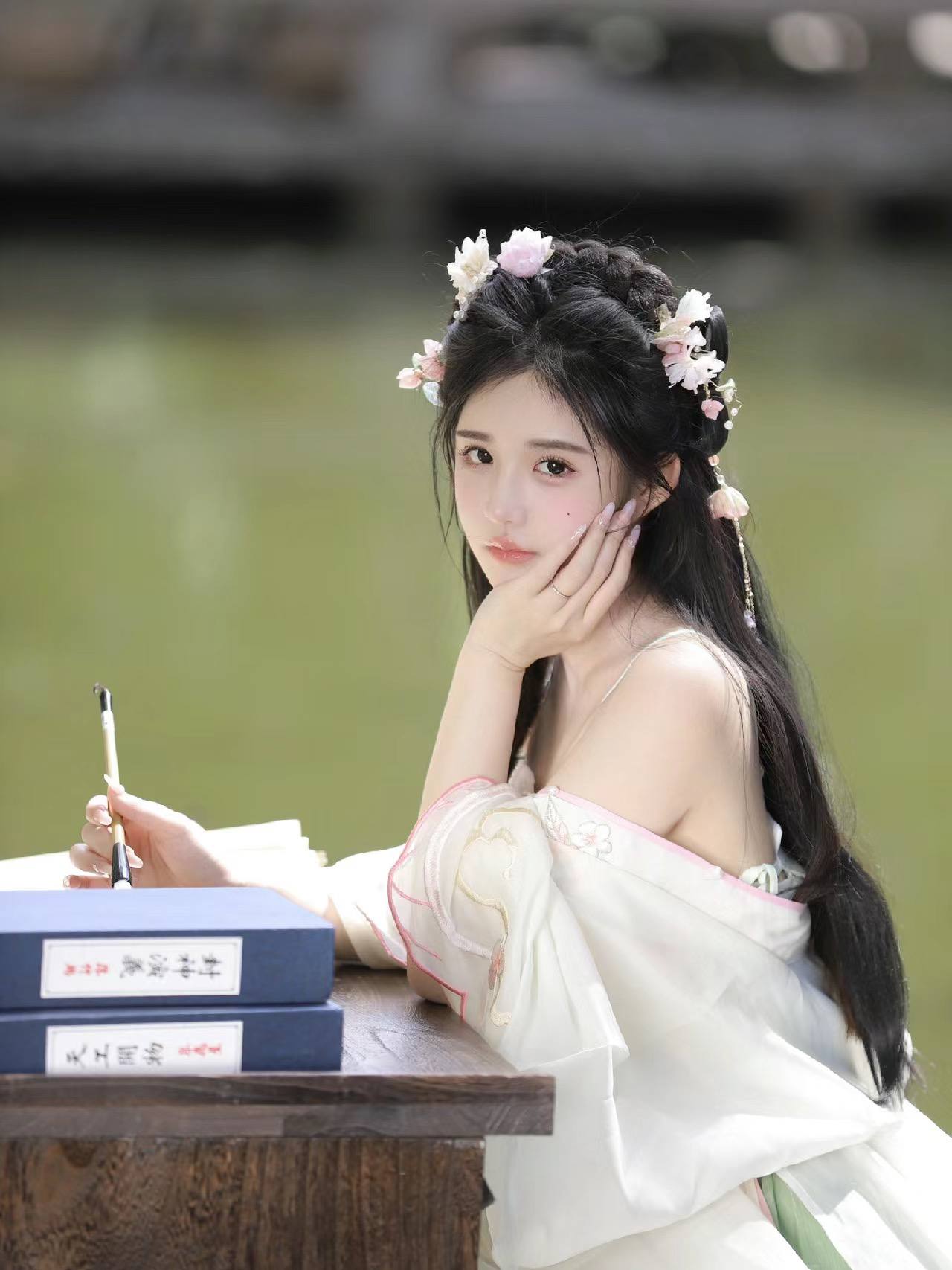 亚洲人成伊人成综合网久久 亚洲人成伊人成综合网久久