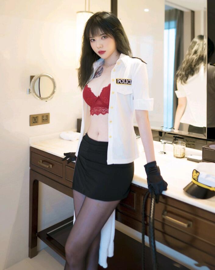 大胸女邻居 大胸女邻居