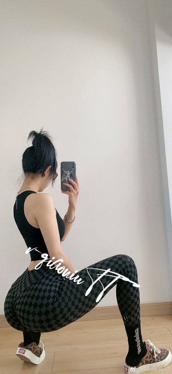 久久的色偷偷 久久的色偷偷