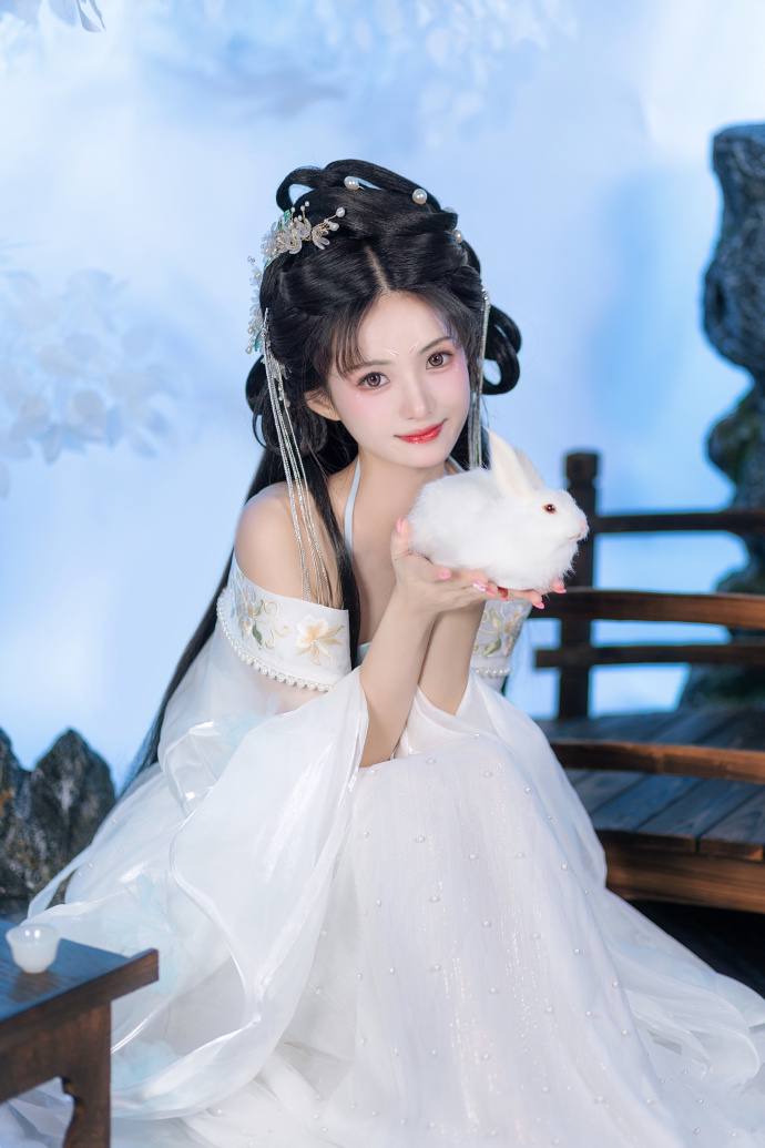 天海翼一区二区 天海翼一区二区