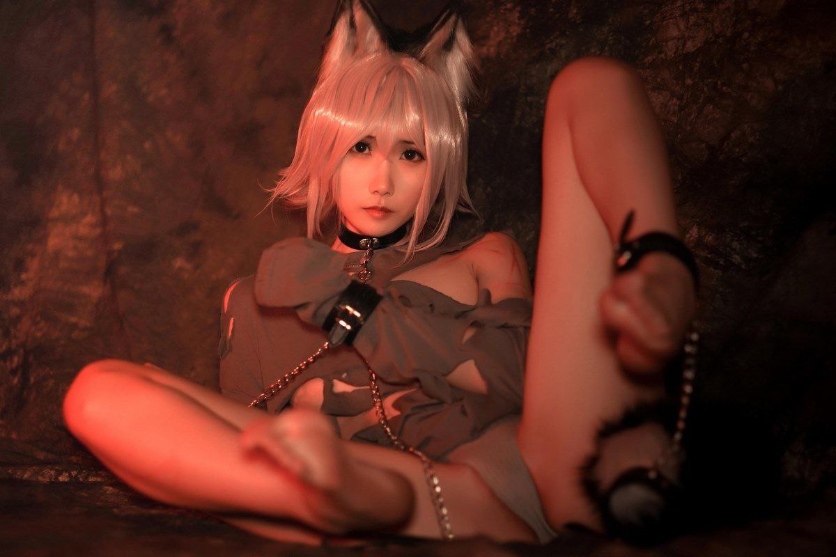 一个人吃上面一个吃下 一个人吃上面一个吃下