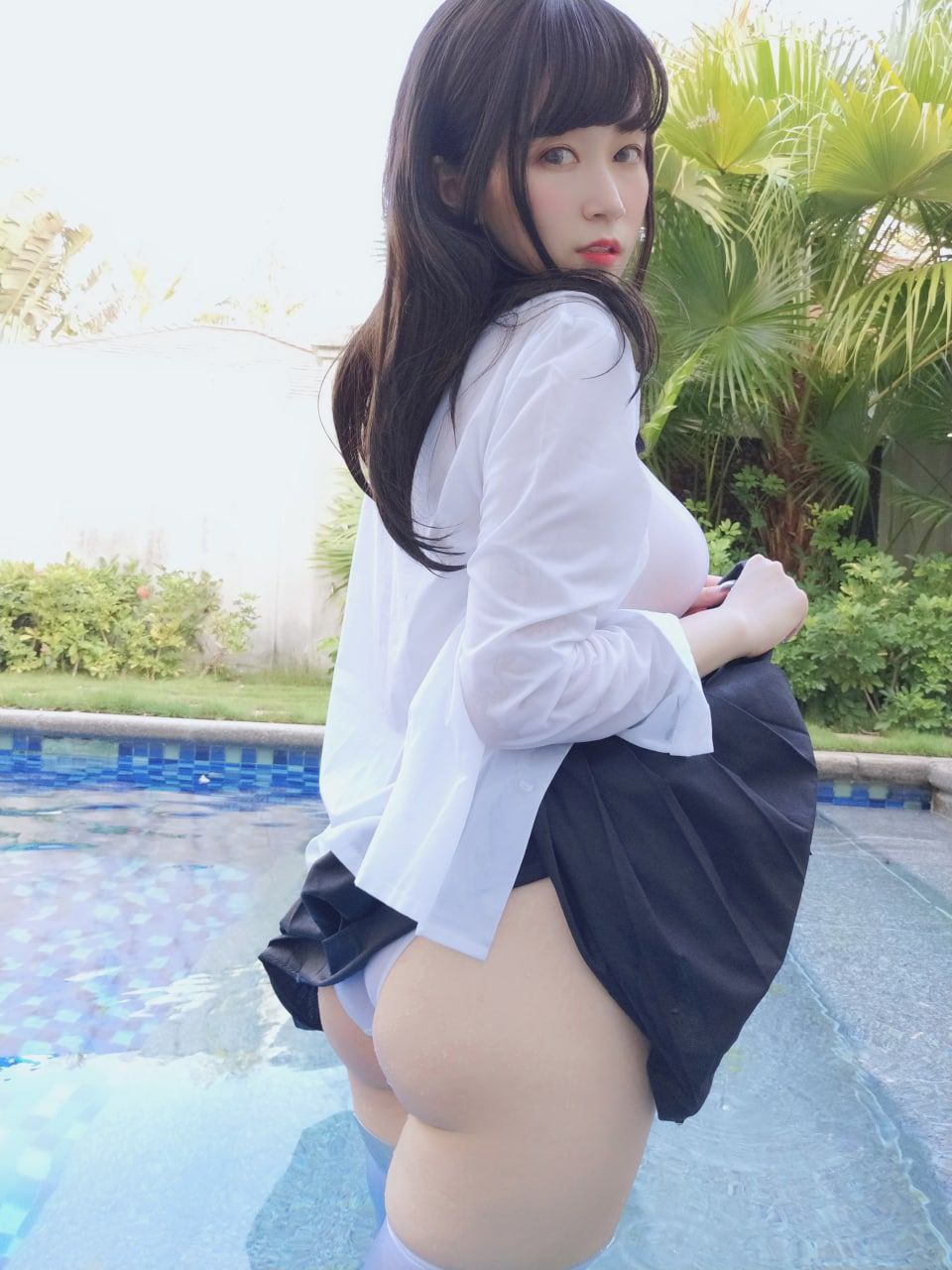 无遮挡亲胸捏胸免费视频