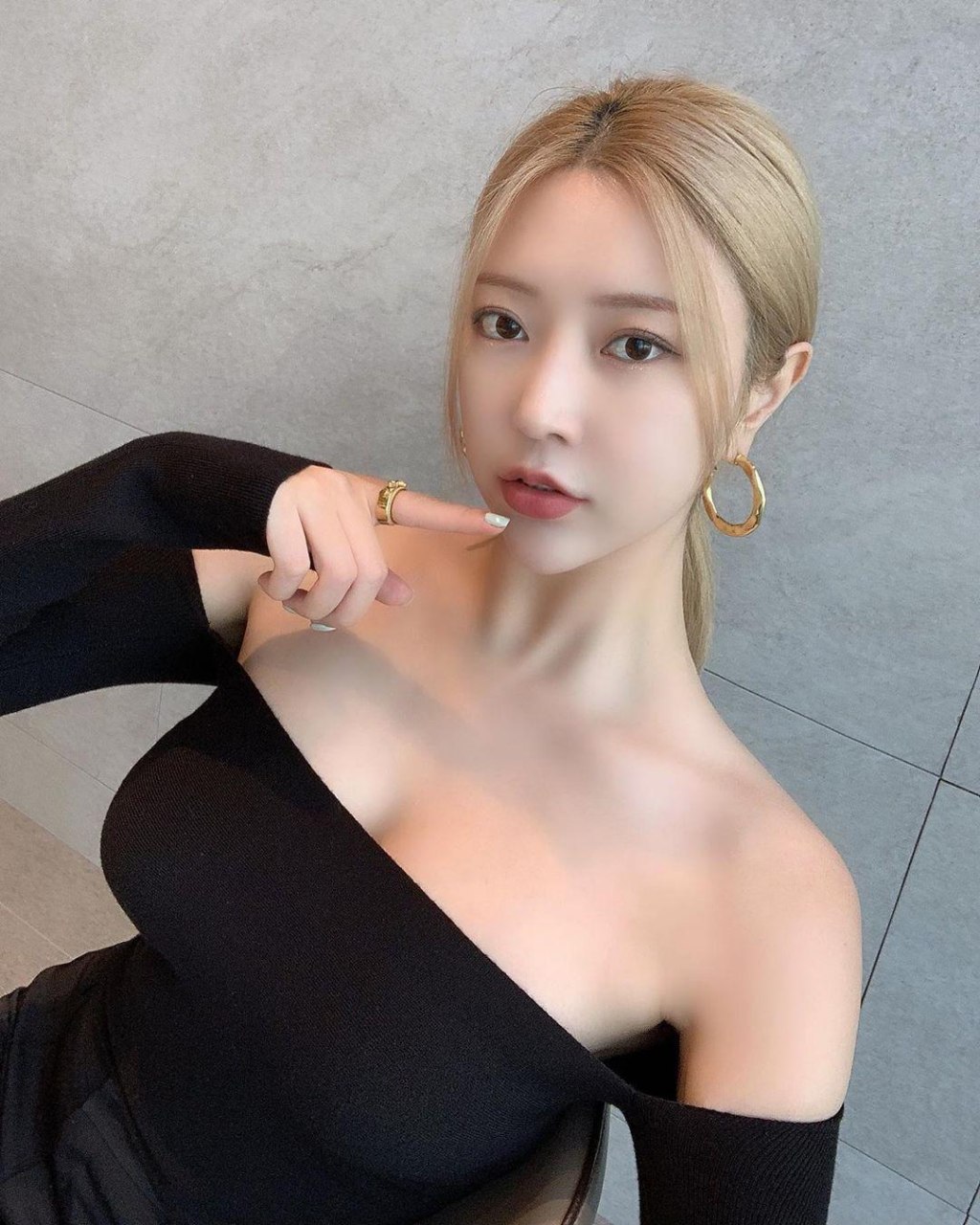 男阳茎桶进女人下部动态图 男阳茎桶进女人下部动态图