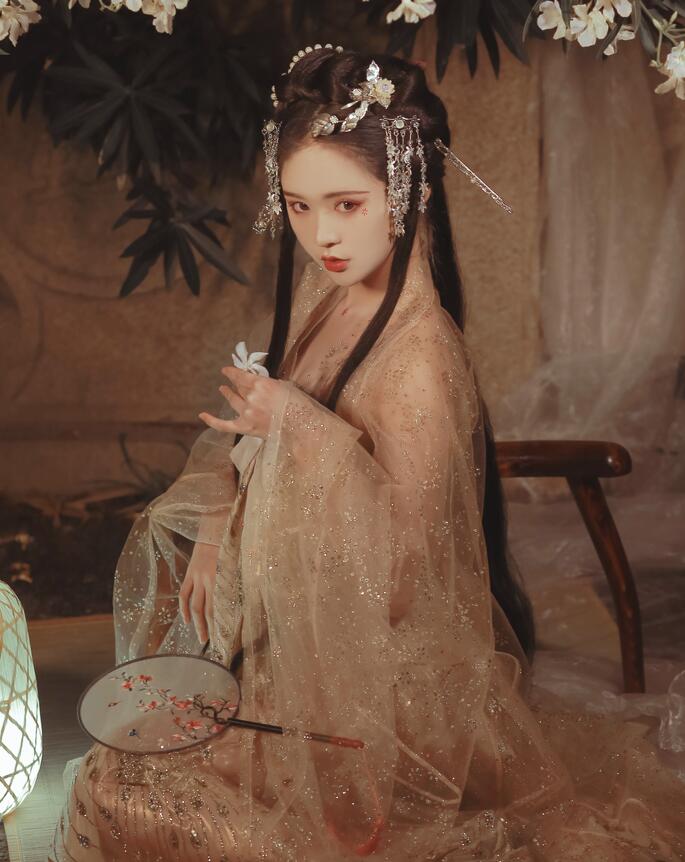 萌白酱vip金丝旗袍入口