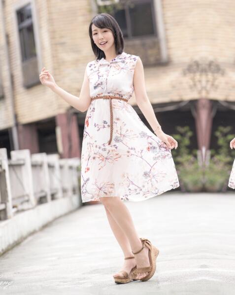 花房姑娘免费观看全集 花房姑娘免费观看全集