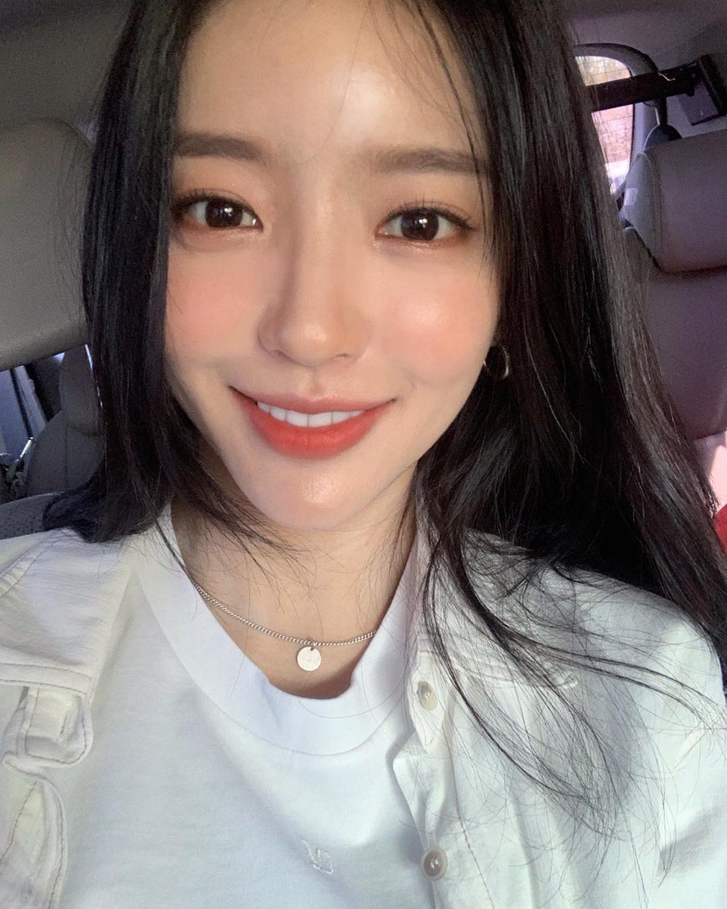 粗大挺进朋友的未婚妻 粗大挺进朋友的未婚妻