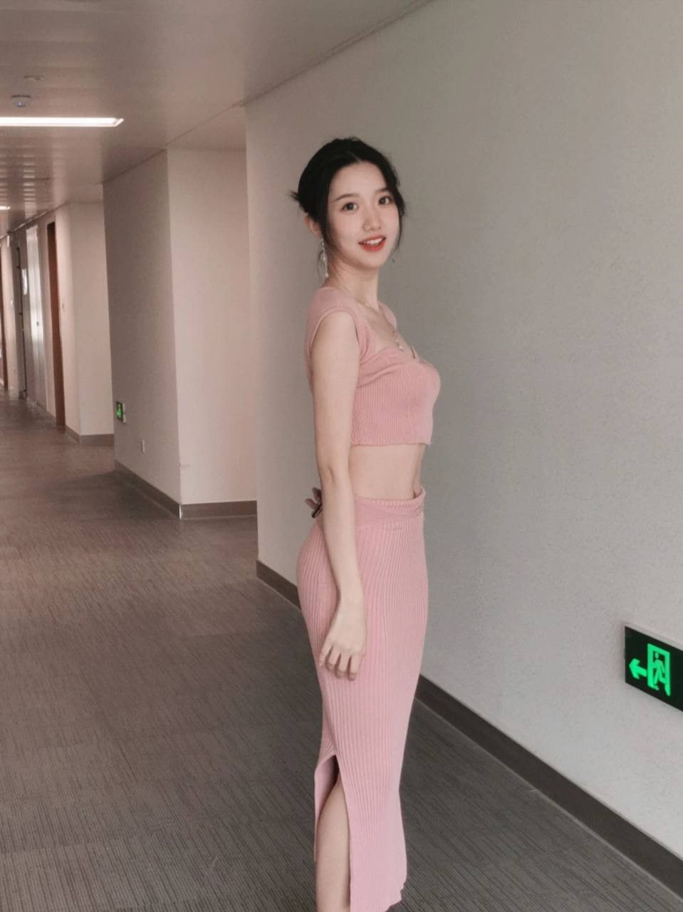 欧美大尺寸suv欧美 欧美大尺寸suv欧美