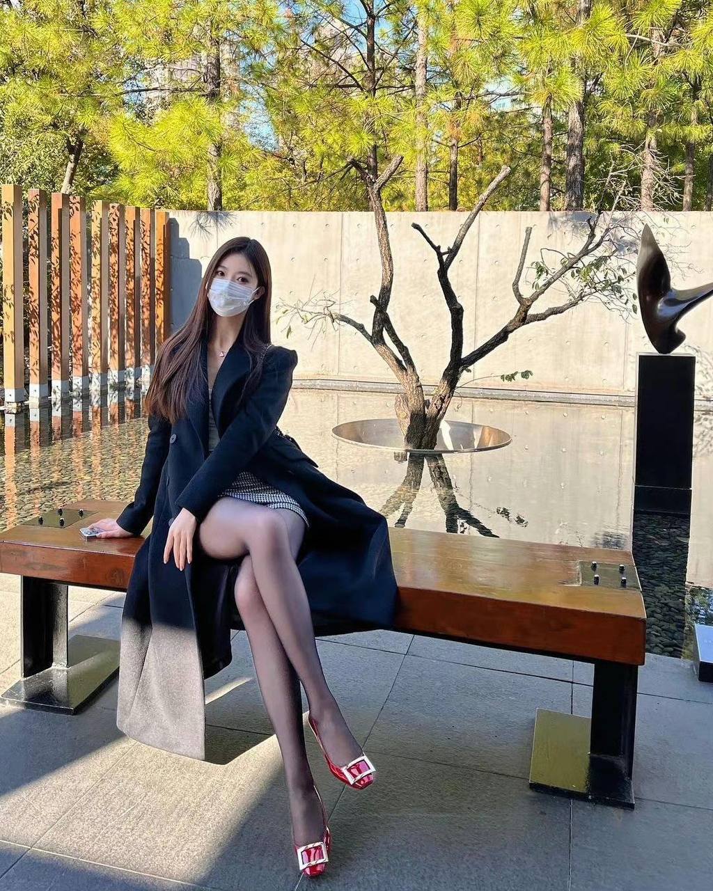 两个女人互添下身爽舒服