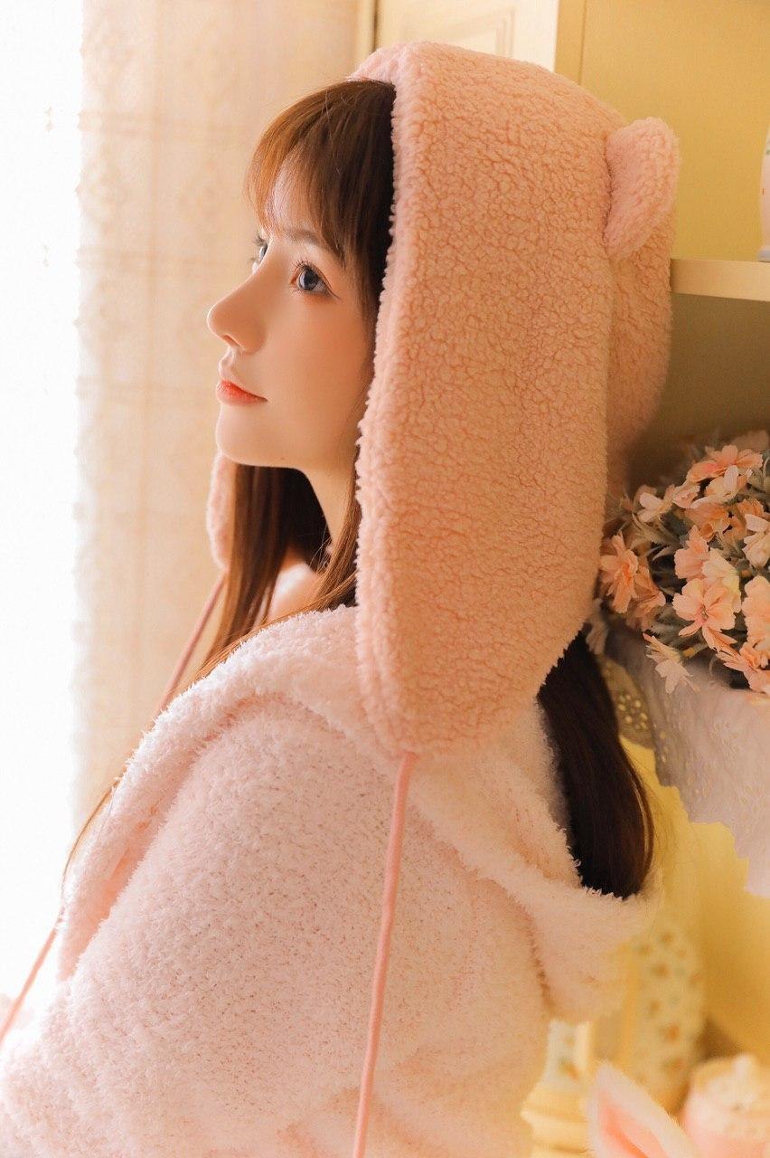 国产小受被做到哭咬床单GV 国产小受被做到哭咬床单GV