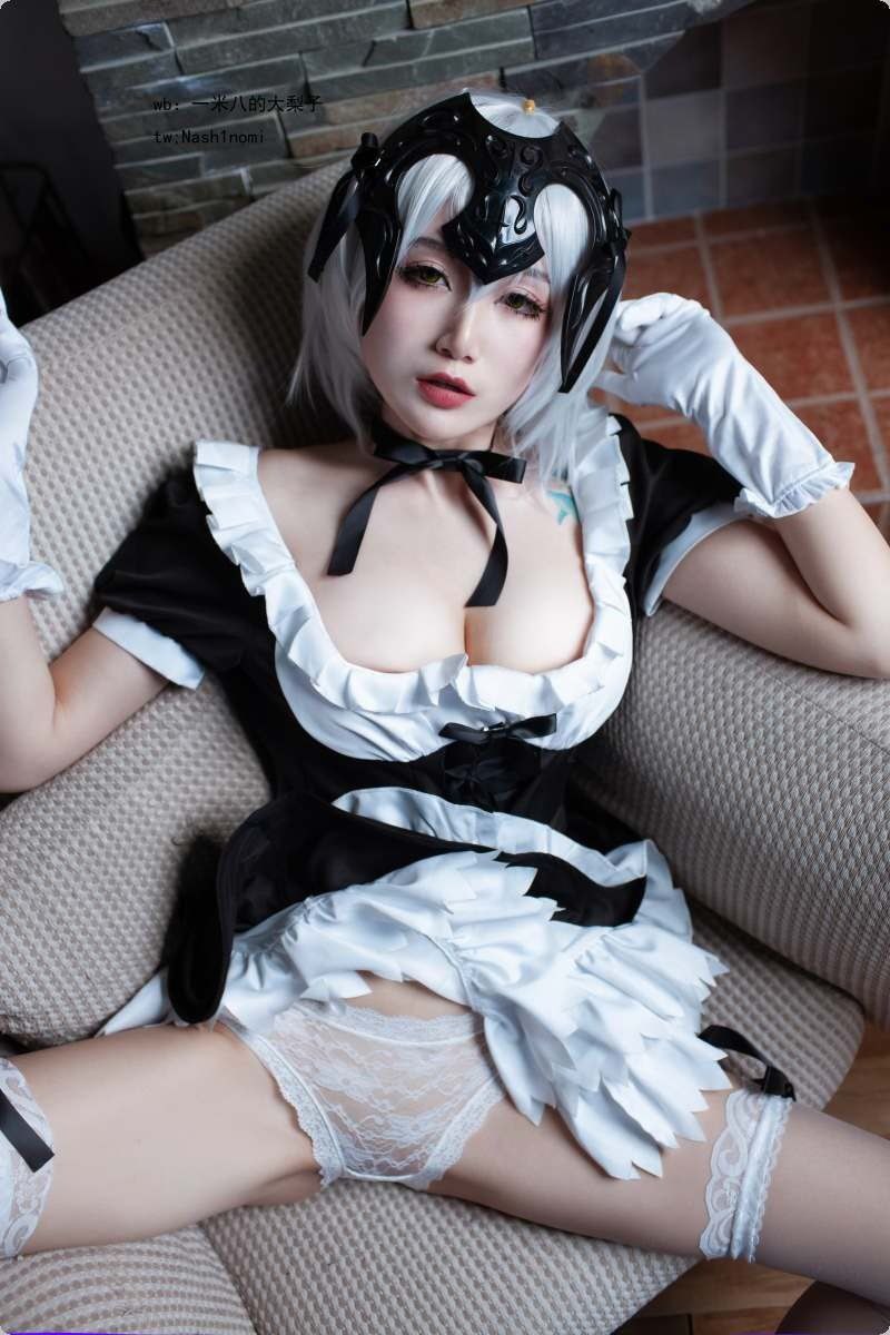 在厨房被夫上司强迫中文