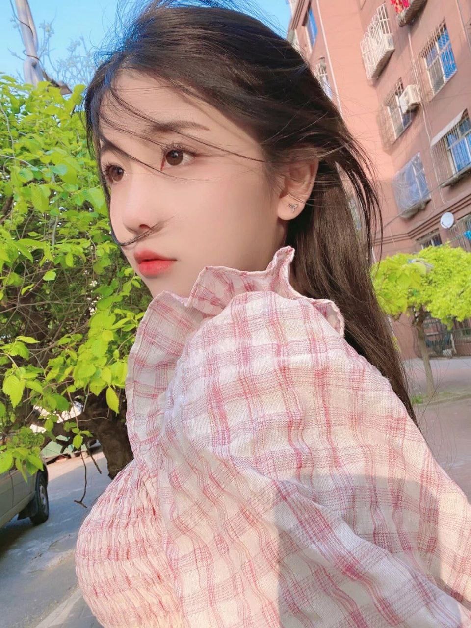 欲求不满的女邻居中文