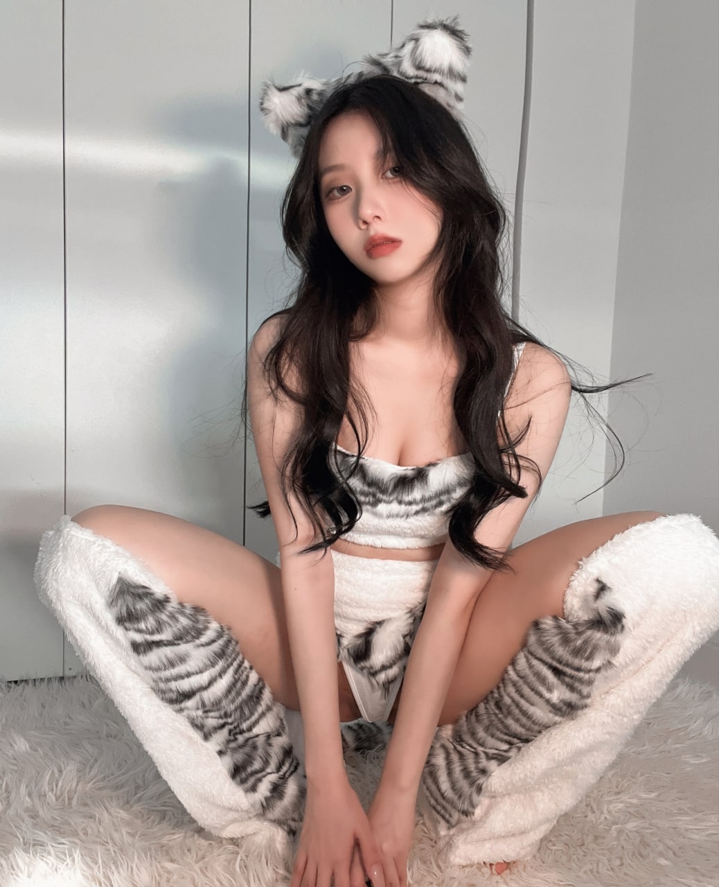 亚洲午夜激吻肉搏