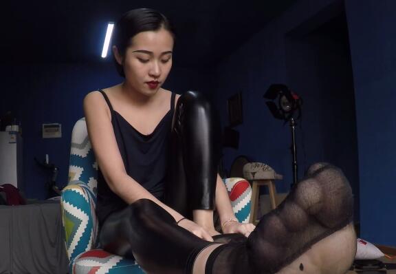 亚洲女合成色天图 亚洲女合成色天图