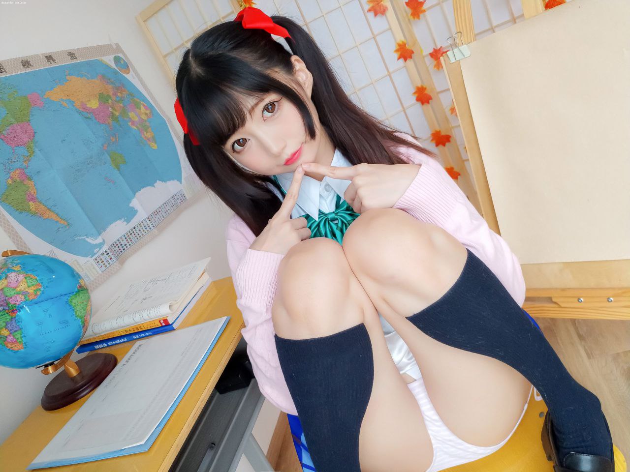 二男一女两根一起进视频